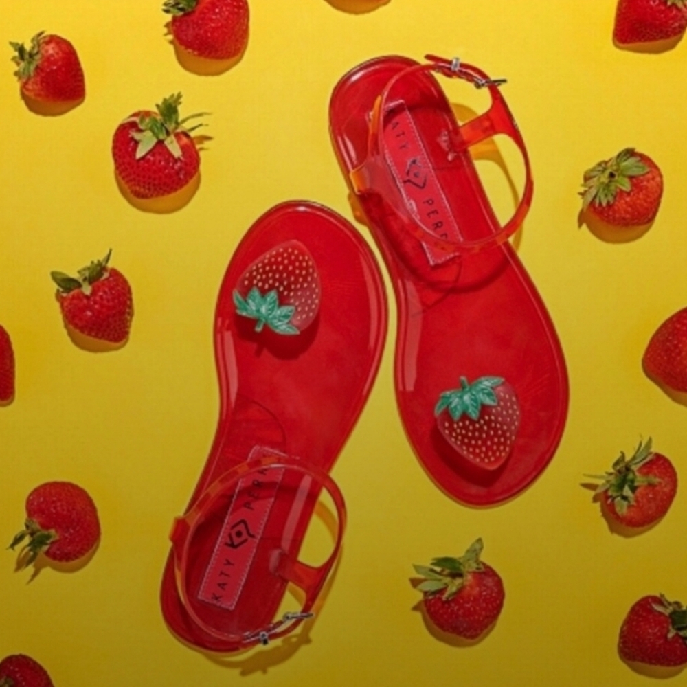 Katy Perry 'The Geli' Strawberry Sandal: Size 6